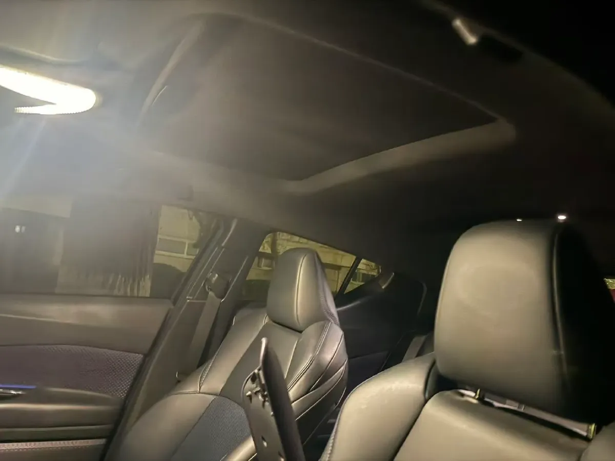 2020 Toyota C-HR 2.0L 171HP L4 CVT,autocango,china used car exporter,china ev exporter,chinese used car exporter,chinese used ev exporter