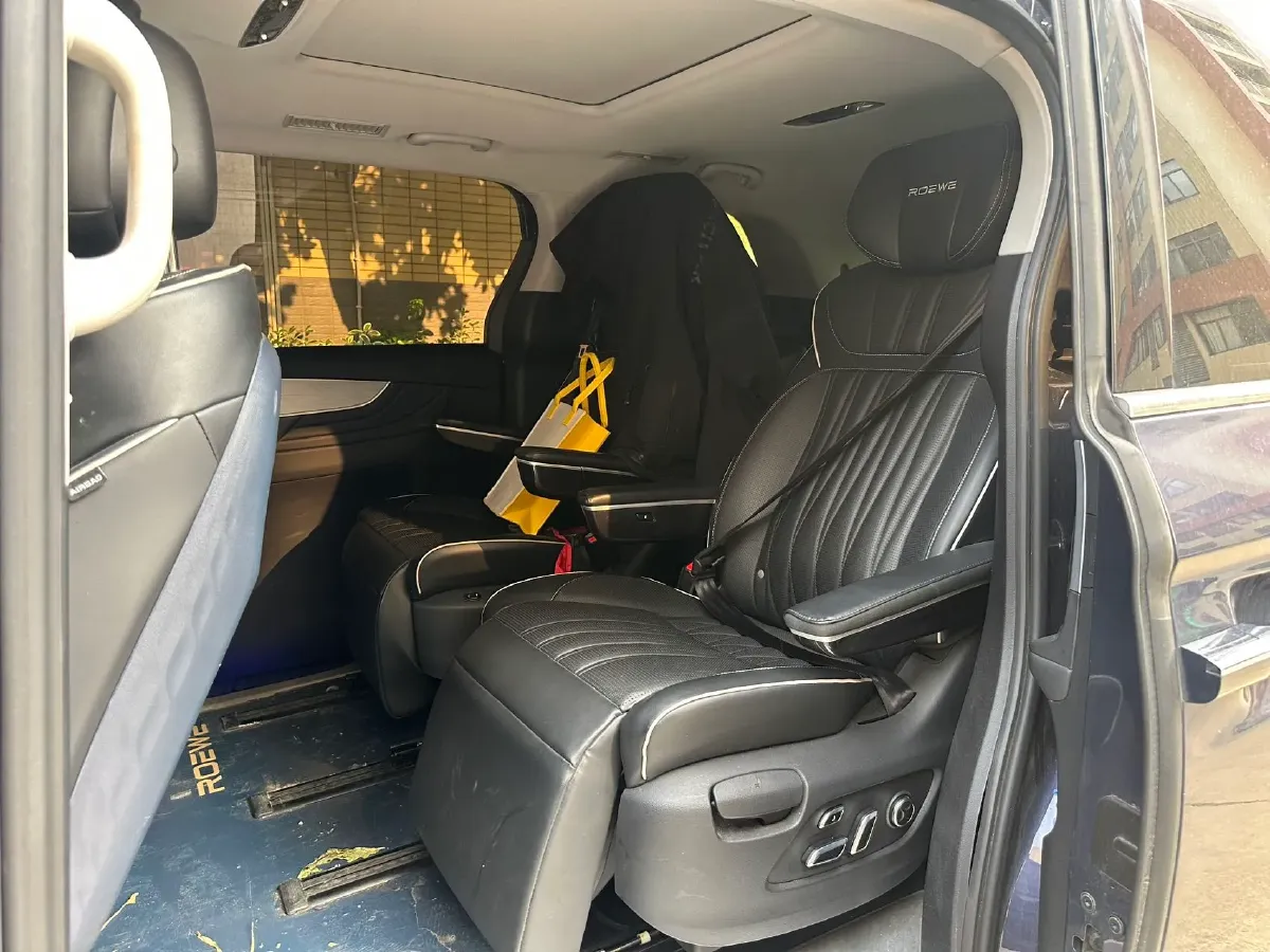 2021 Roewe iMAX8 2.0T 234HP L4 8AT,autocango,china used car exporter,china ev exporter,chinese used car exporter,chinese used ev exporter