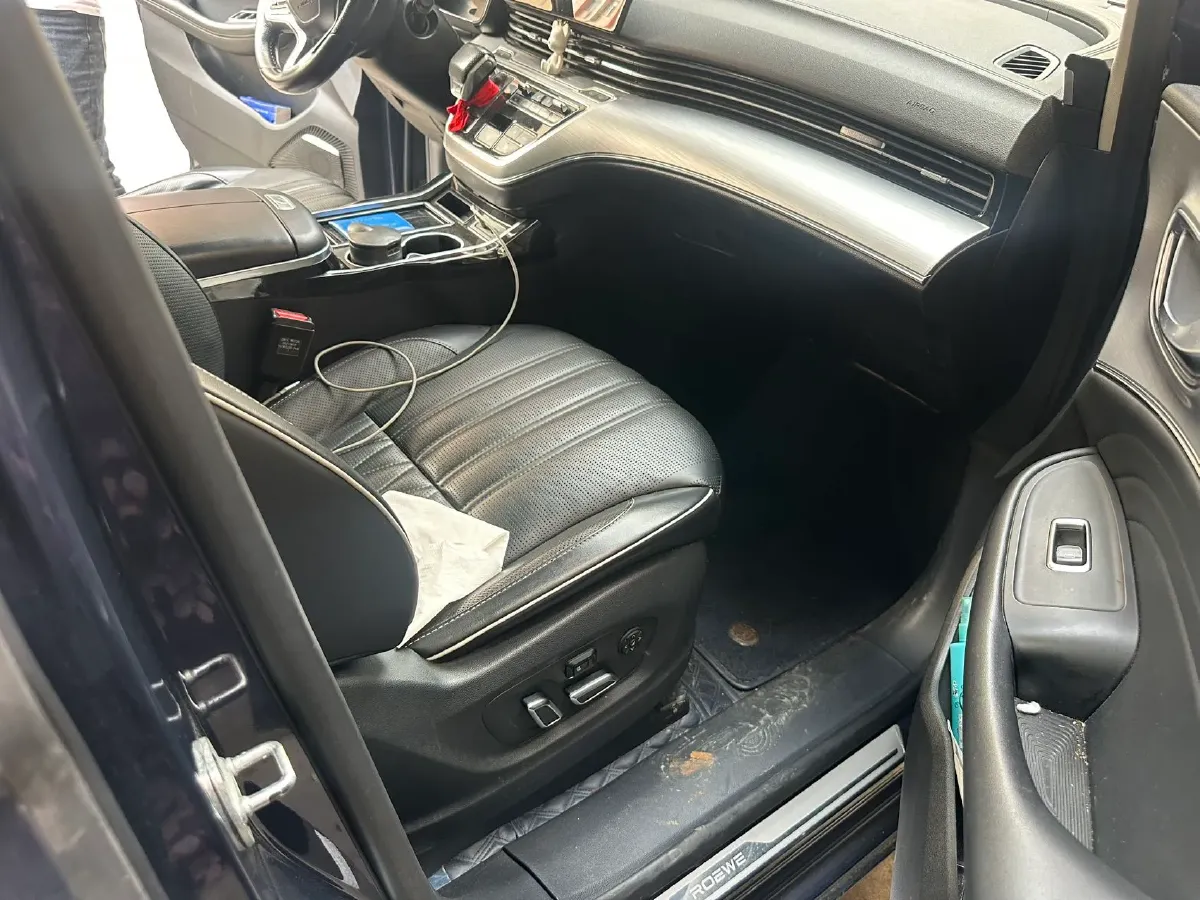 2021 Roewe iMAX8 2.0T 234HP L4 8AT,autocango,china used car exporter,china ev exporter,chinese used car exporter,chinese used ev exporter