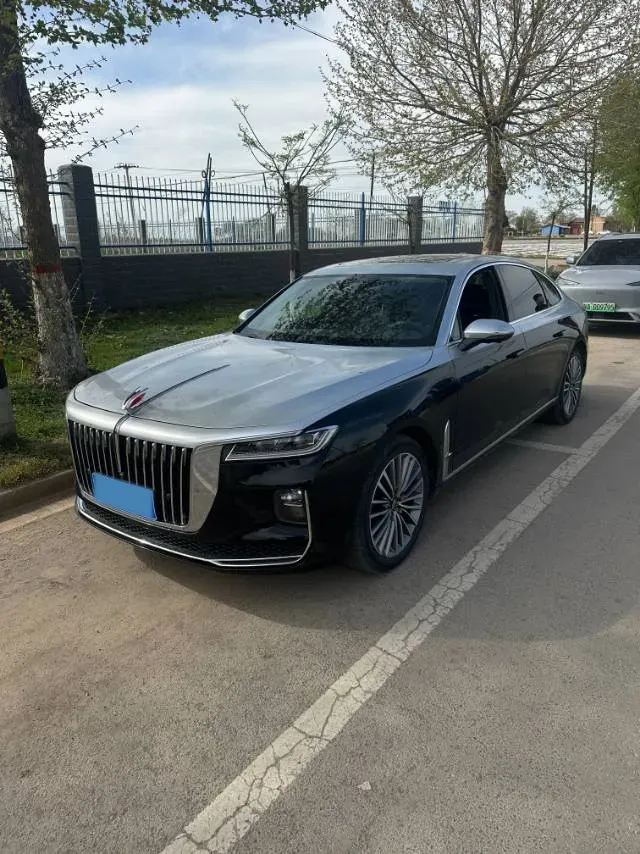 2020 HongQi H9 2.0T 252HP L4 7DCT,autocango,china used car exporter,china ev exporter,chinese used car exporter,chinese used ev exporter
