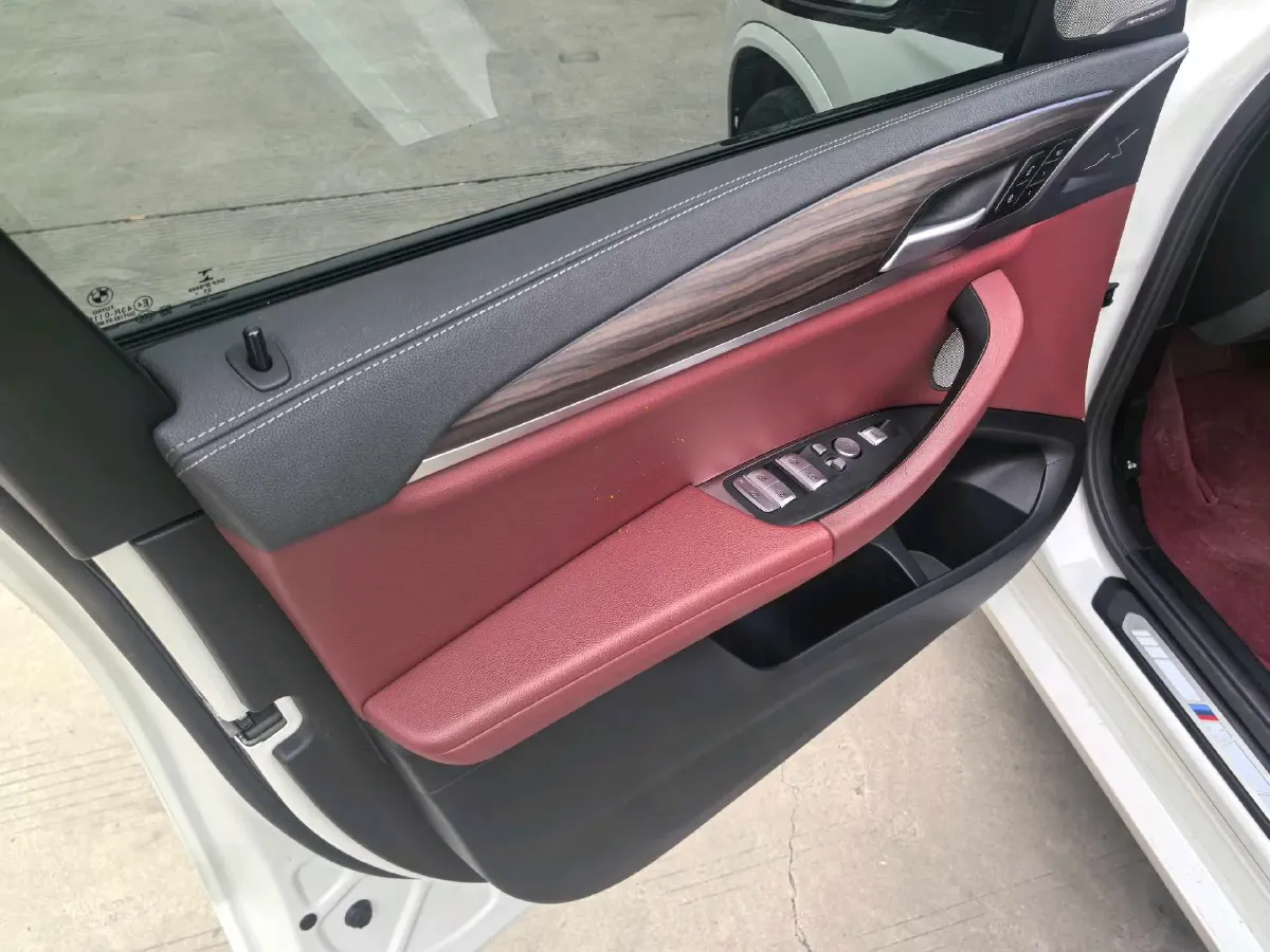 2022 BMW X3 2.0T 252HP L4 8AT,autocango,china used car exporter,china ev exporter,chinese used car exporter,chinese used ev exporter