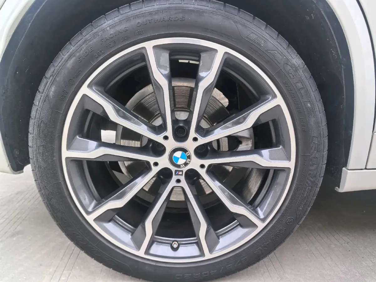 2022 BMW X3 2.0T 252HP L4 8AT,autocango,china used car exporter,china ev exporter,chinese used car exporter,chinese used ev exporter