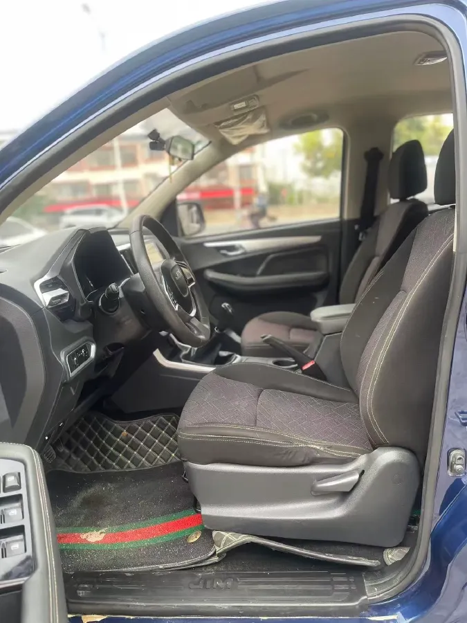 2020 JMC BaoDian 2.5T 140HP L4 5MT,autocango,china used car exporter,china ev exporter,chinese used car exporter,chinese used ev exporter