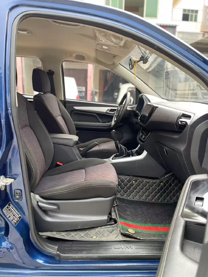 2020 JMC BaoDian 2.5T 140HP L4 5MT,autocango,china used car exporter,china ev exporter,chinese used car exporter,chinese used ev exporter