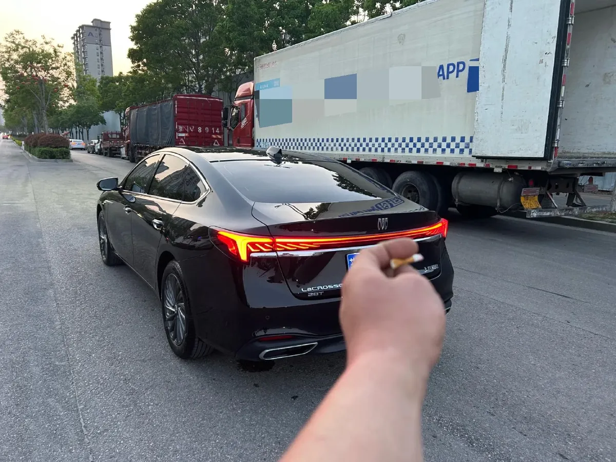 2025 Buick Larcosse 2.0T 237HP L4 9AT,autocango,china used car exporter,china ev exporter,chinese used car exporter,chinese used ev exporter