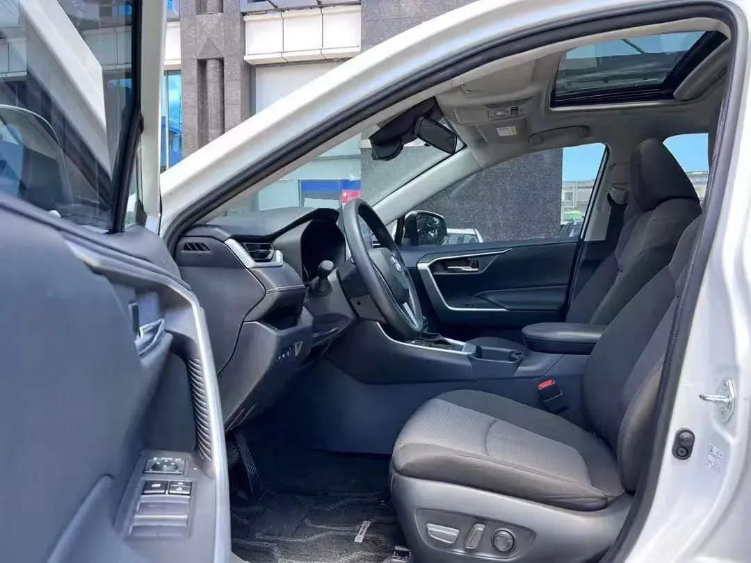 2022 Toyota RAV4 2.5L 178HP L4 E-CVT Hybrid,autocango,china used car exporter,china ev exporter,chinese used car exporter,chinese used ev exporter