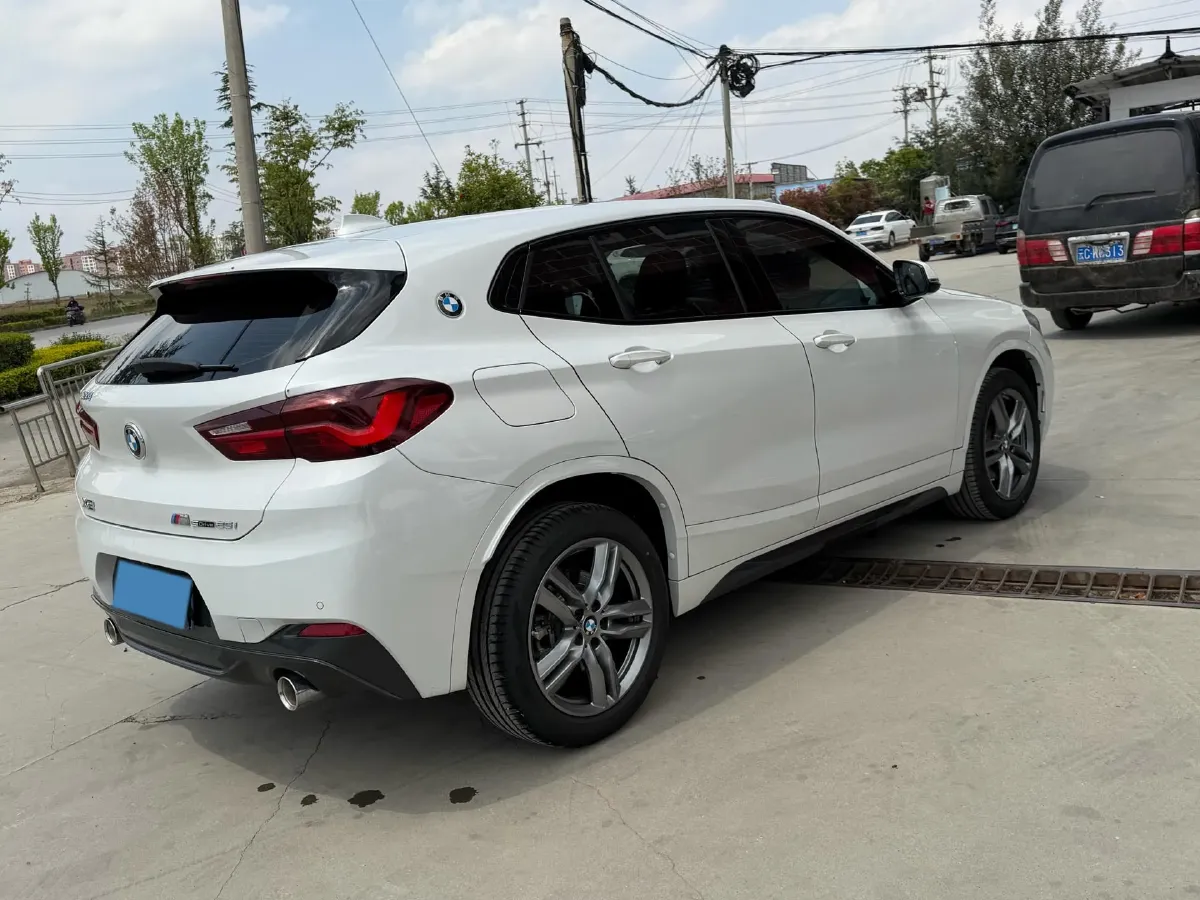 2022 BMW X2 2.0T 192HP L4 7DCT,autocango,china used car exporter,china ev exporter,chinese used car exporter,chinese used ev exporter