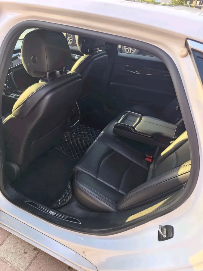 2022 Cadillac CT6 2.0T 237HP L4 10AT,autocango,china used car exporter,china ev exporter,chinese used car exporter,chinese used ev exporter