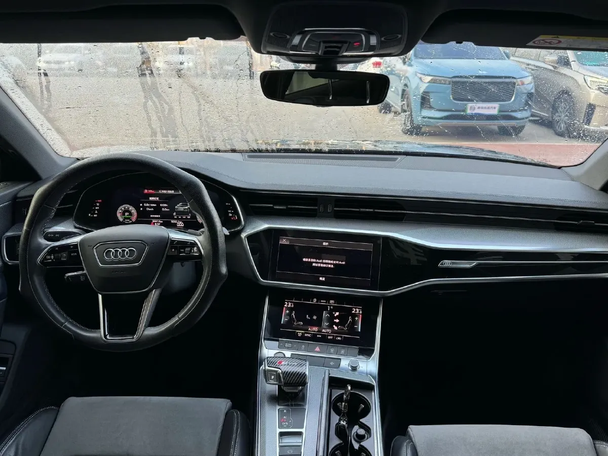 2024 Audi A6L 2.0T 190HP L4 7DCT,autocango,china used car exporter,china ev exporter,chinese used car exporter,chinese used ev exporter