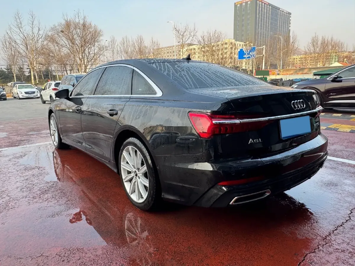 2024 Audi A6L 2.0T 190HP L4 7DCT,autocango,china used car exporter,china ev exporter,chinese used car exporter,chinese used ev exporter