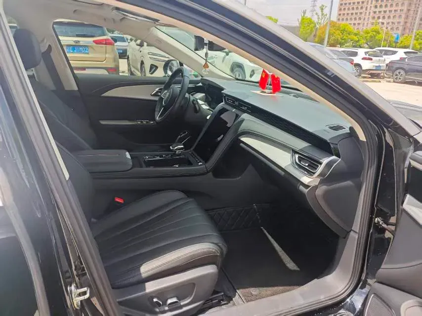 2025 HongQi H5 1.5T 169HP L4 1DHT Hybrid,autocango,china used car exporter,china ev exporter,chinese used car exporter,chinese used ev exporter