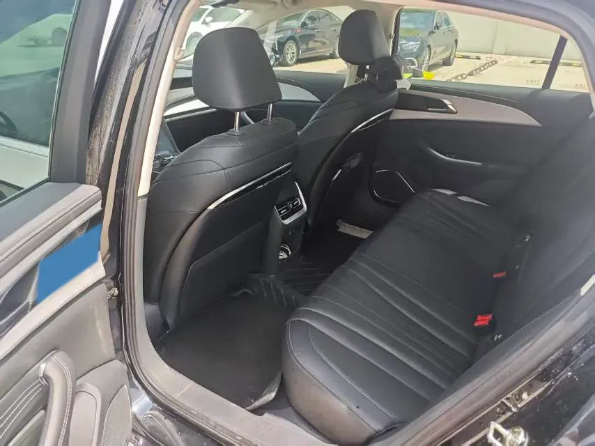 2025 HongQi H5 1.5T 169HP L4 1DHT Hybrid,autocango,china used car exporter,china ev exporter,chinese used car exporter,chinese used ev exporter