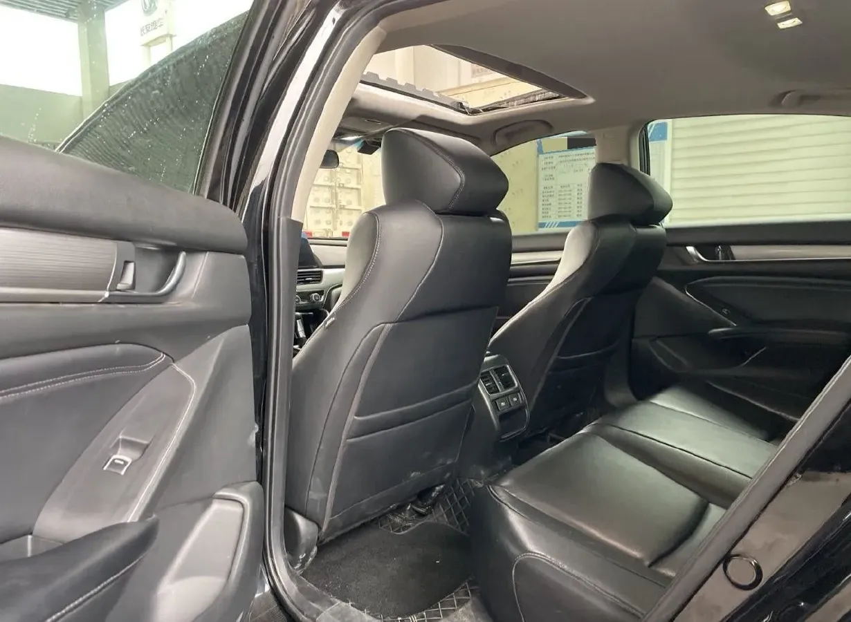 2022 Honda Accord 1.5T 194HP L4 CVT,autocango,china used car exporter,china ev exporter,chinese used car exporter,chinese used ev exporter