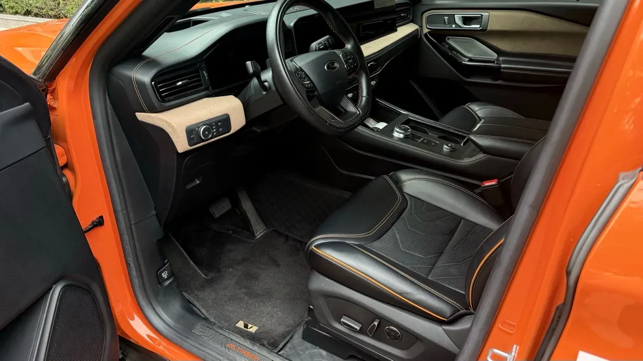 2024 Ford Explorer 2.3T 289HP L4 10AT,autocango,china used car exporter,china ev exporter,chinese used car exporter,chinese used ev exporter