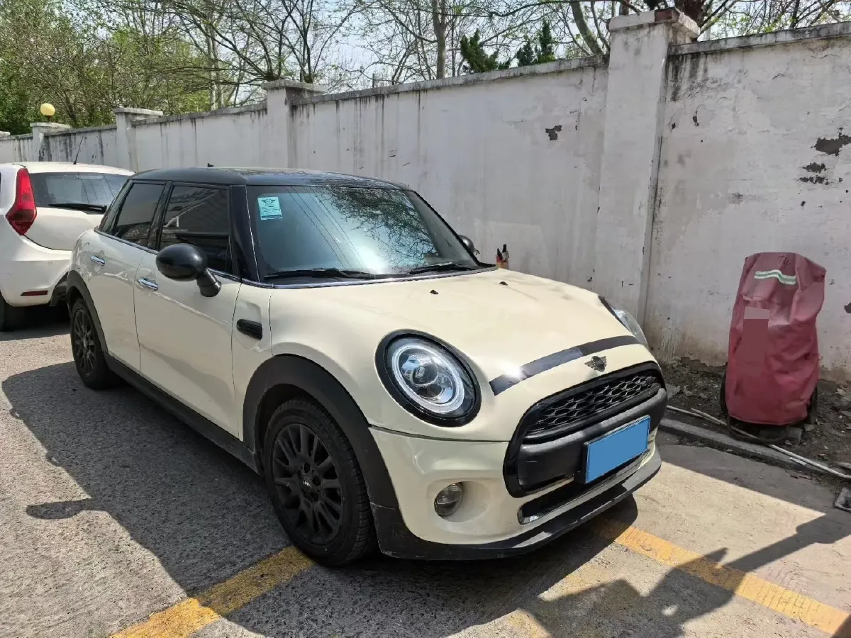 2017 MINI MINI 1.5T 136HP L3 6AT,autocango,china used car exporter,china ev exporter,chinese used car exporter,chinese used ev exporter