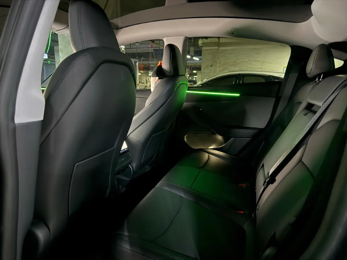 2025 Tesla Model Y BEV 62.5KWH,autocango,china used car exporter,china ev exporter,chinese used car exporter,chinese used ev exporter