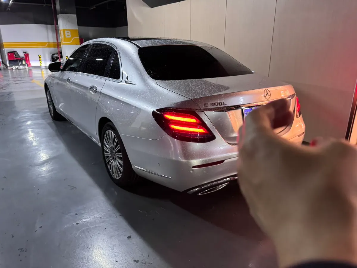 2020 Mercedes-Benz E Class 2.0T 258HP L4 9AT,autocango,china used car exporter,china ev exporter,chinese used car exporter,chinese used ev exporter