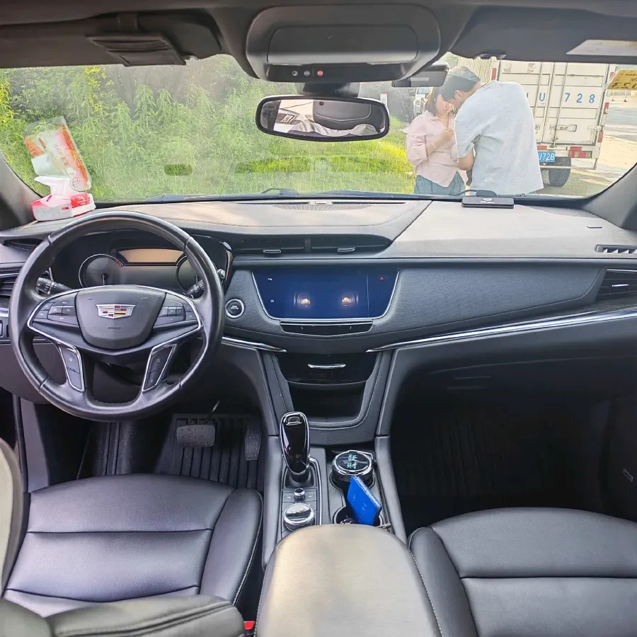 2021 Cadillac XT5 2.0T 237HP L4 9AT,autocango,china used car exporter,china ev exporter,chinese used car exporter,chinese used ev exporter