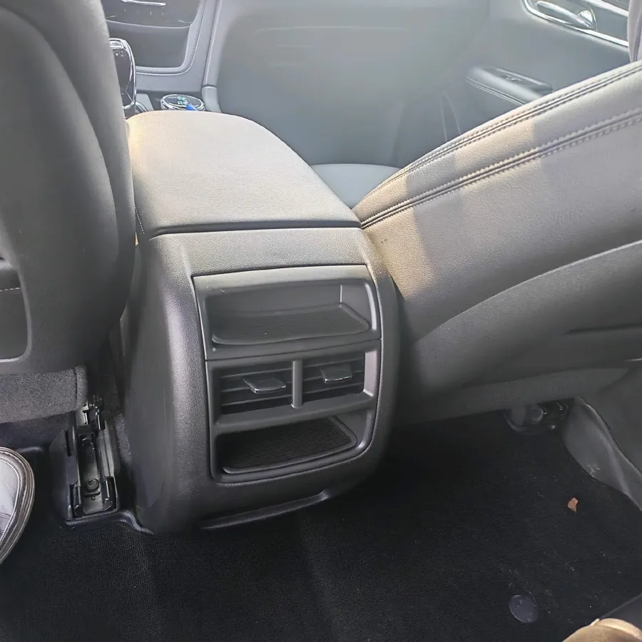 2021 Cadillac XT5 2.0T 237HP L4 9AT,autocango,china used car exporter,china ev exporter,chinese used car exporter,chinese used ev exporter