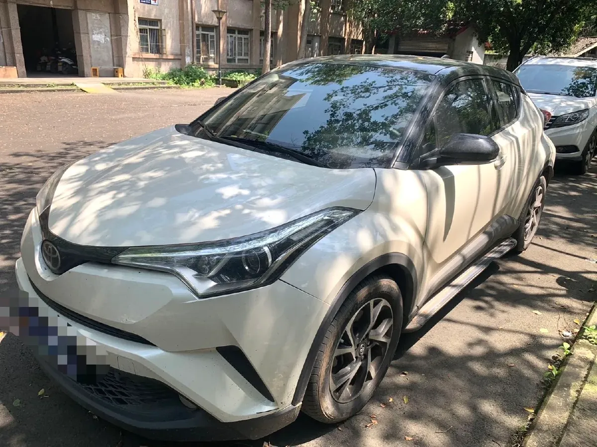 2020 Toyota C-HR 2.0L 171HP L4 CVT,autocango,china used car exporter,china ev exporter,chinese used car exporter,chinese used ev exporter