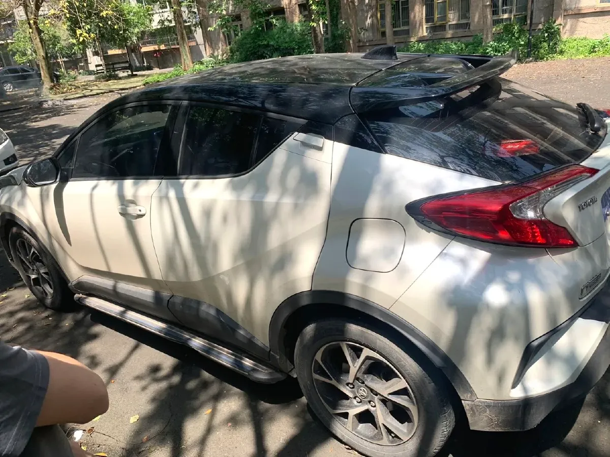 2020 Toyota C-HR 2.0L 171HP L4 CVT,autocango,china used car exporter,china ev exporter,chinese used car exporter,chinese used ev exporter