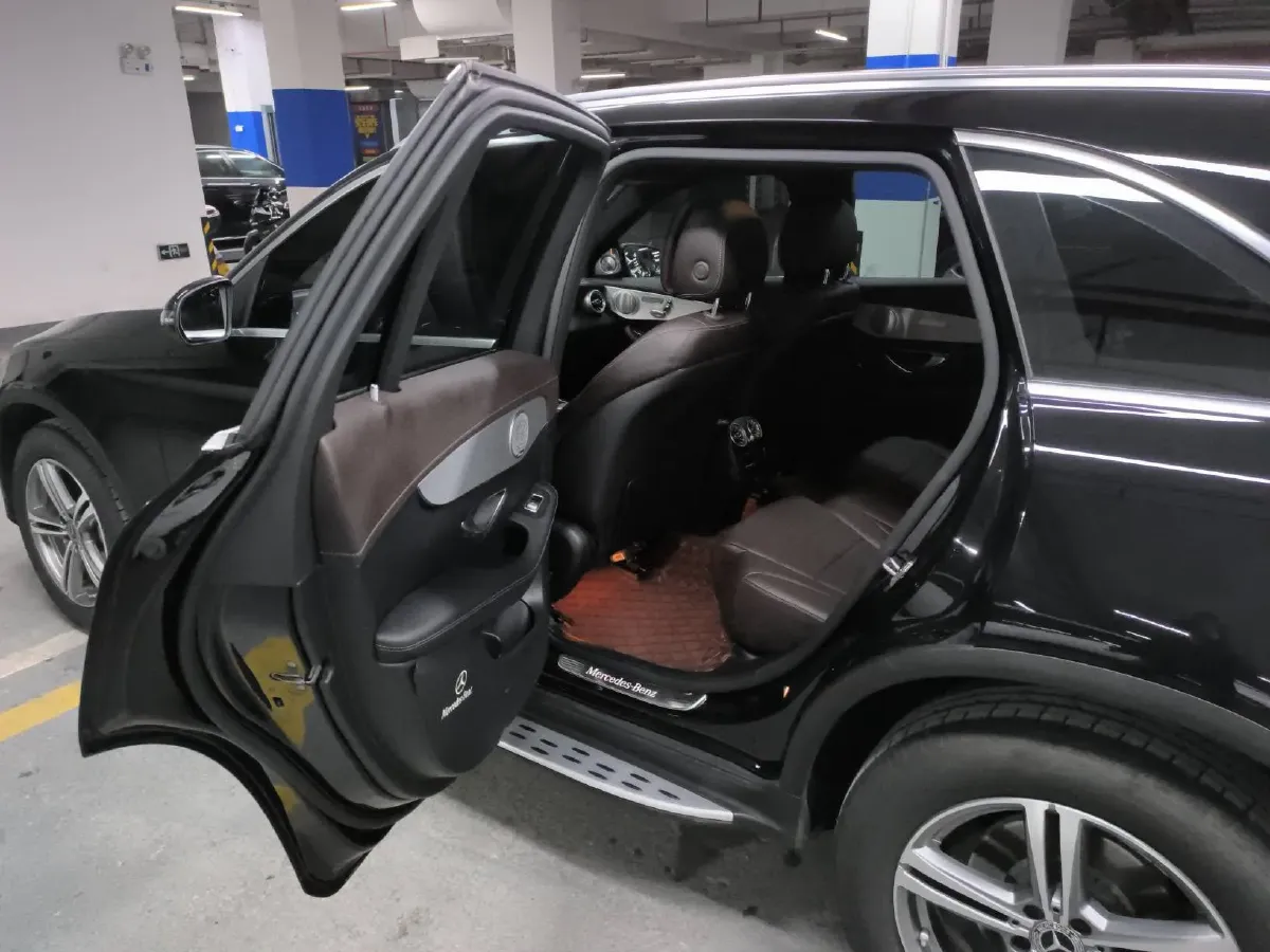 2022 Mercedes-Benz GLC Class 2.0T 197HP L4 9AT,autocango,china used car exporter,china ev exporter,chinese used car exporter,chinese used ev exporter