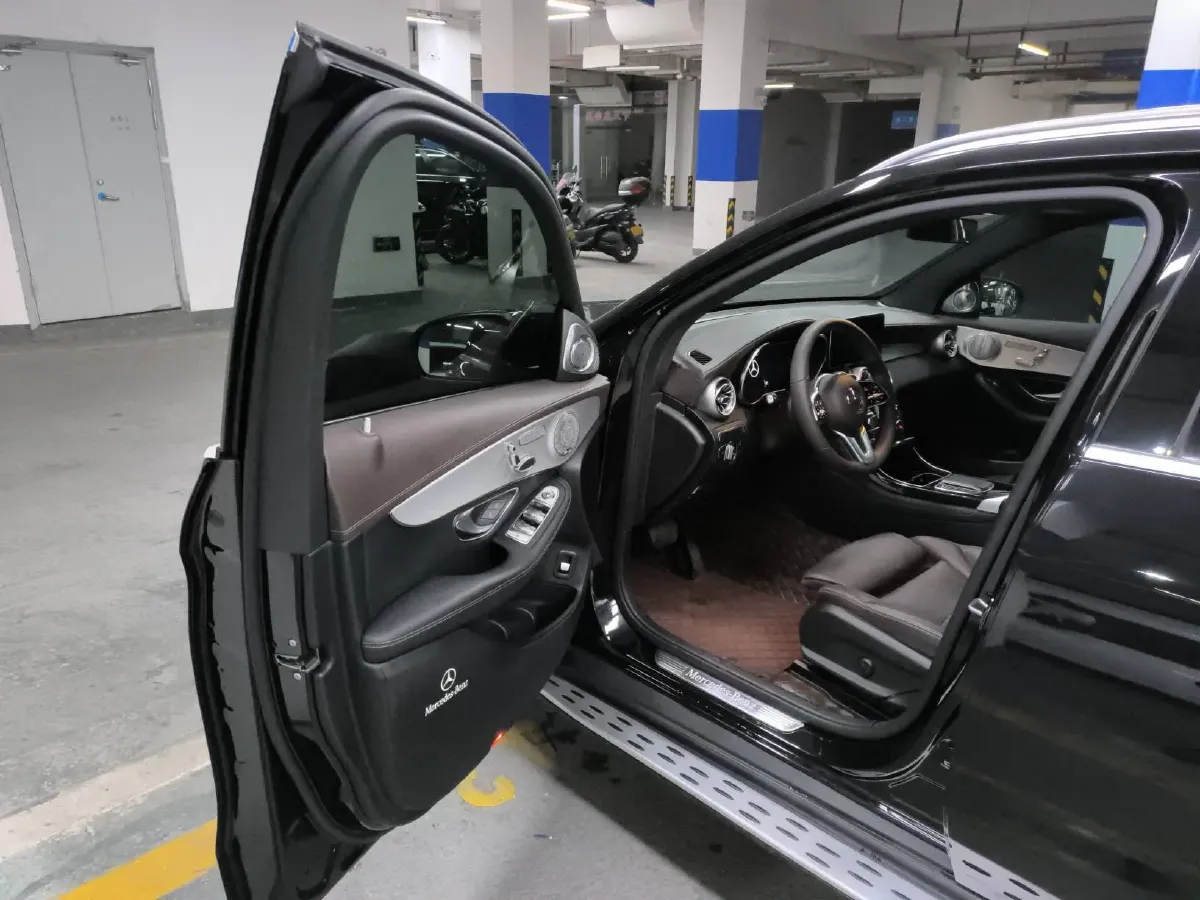 2022 Mercedes-Benz GLC Class 2.0T 197HP L4 9AT,autocango,china used car exporter,china ev exporter,chinese used car exporter,chinese used ev exporter