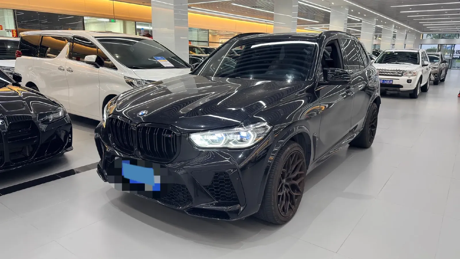 2022 BMW X5 M 4.4T 600HP V8 8AT,autocango,china used car exporter,china ev exporter,chinese used car exporter,chinese used ev exporter