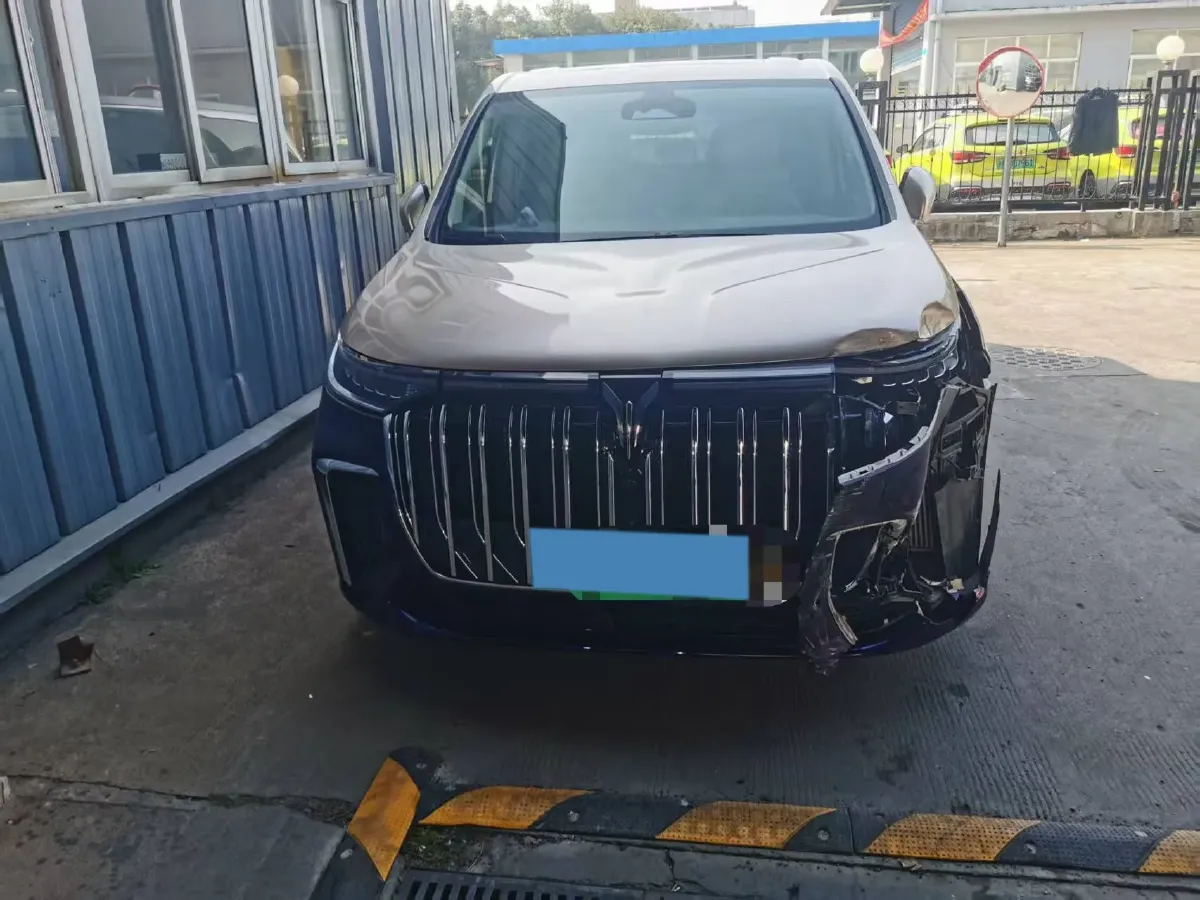 2022 Voyah Dream 1.5T 136HP L4 PHEV 25.57KWH,autocango,china used car exporter,china ev exporter,chinese used car exporter,chinese used ev exporter