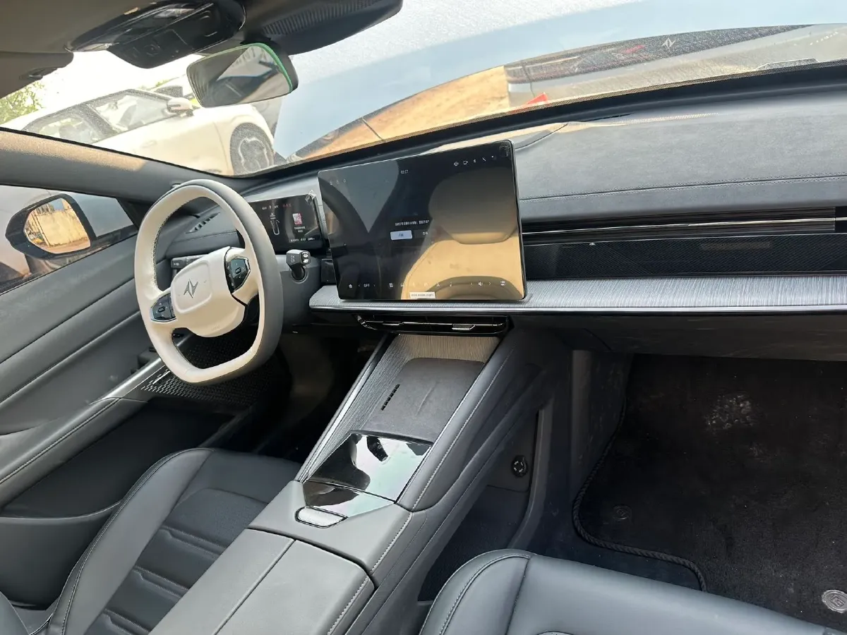 2024 DongFeng eπ eπ007 REEV 105HP REEV 28.4KWH,autocango,china used car exporter,china ev exporter,chinese used car exporter,chinese used ev exporter