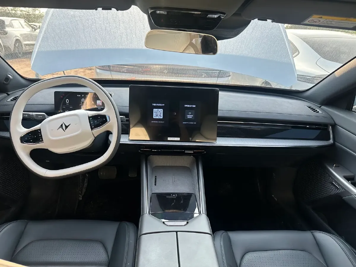 2024 DongFeng eπ eπ007 REEV 105HP REEV 28.4KWH,autocango,china used car exporter,china ev exporter,chinese used car exporter,chinese used ev exporter