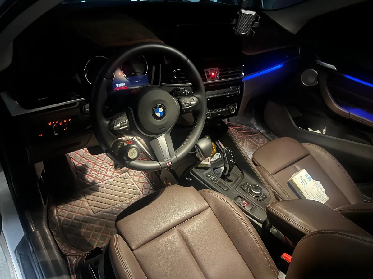 2022 BMW X1 2.0T 192HP L4 7DCT,autocango,china used car exporter,china ev exporter,chinese used car exporter,chinese used ev exporter