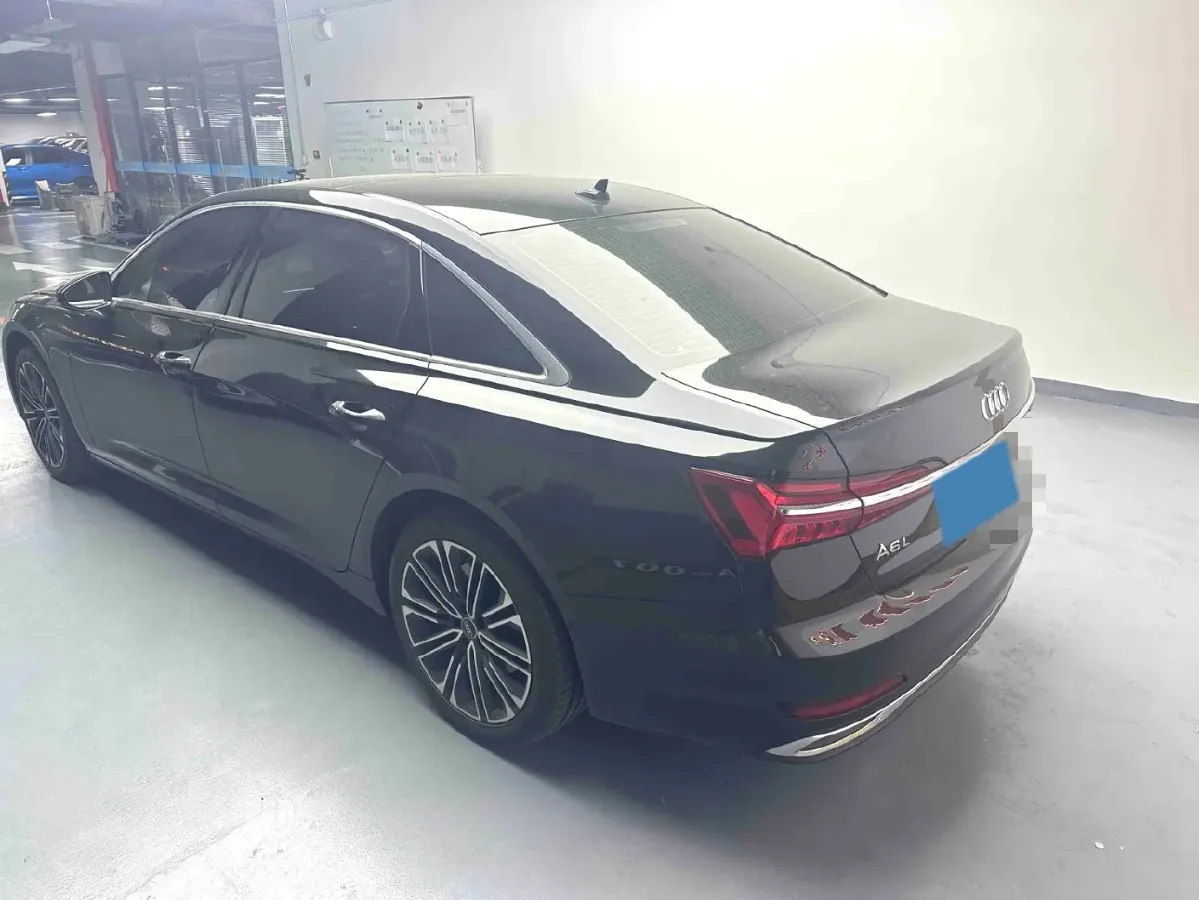 2023 Audi A6L 2.0T 245HP L4 7DCT,autocango,china used car exporter,china ev exporter,chinese used car exporter,chinese used ev exporter