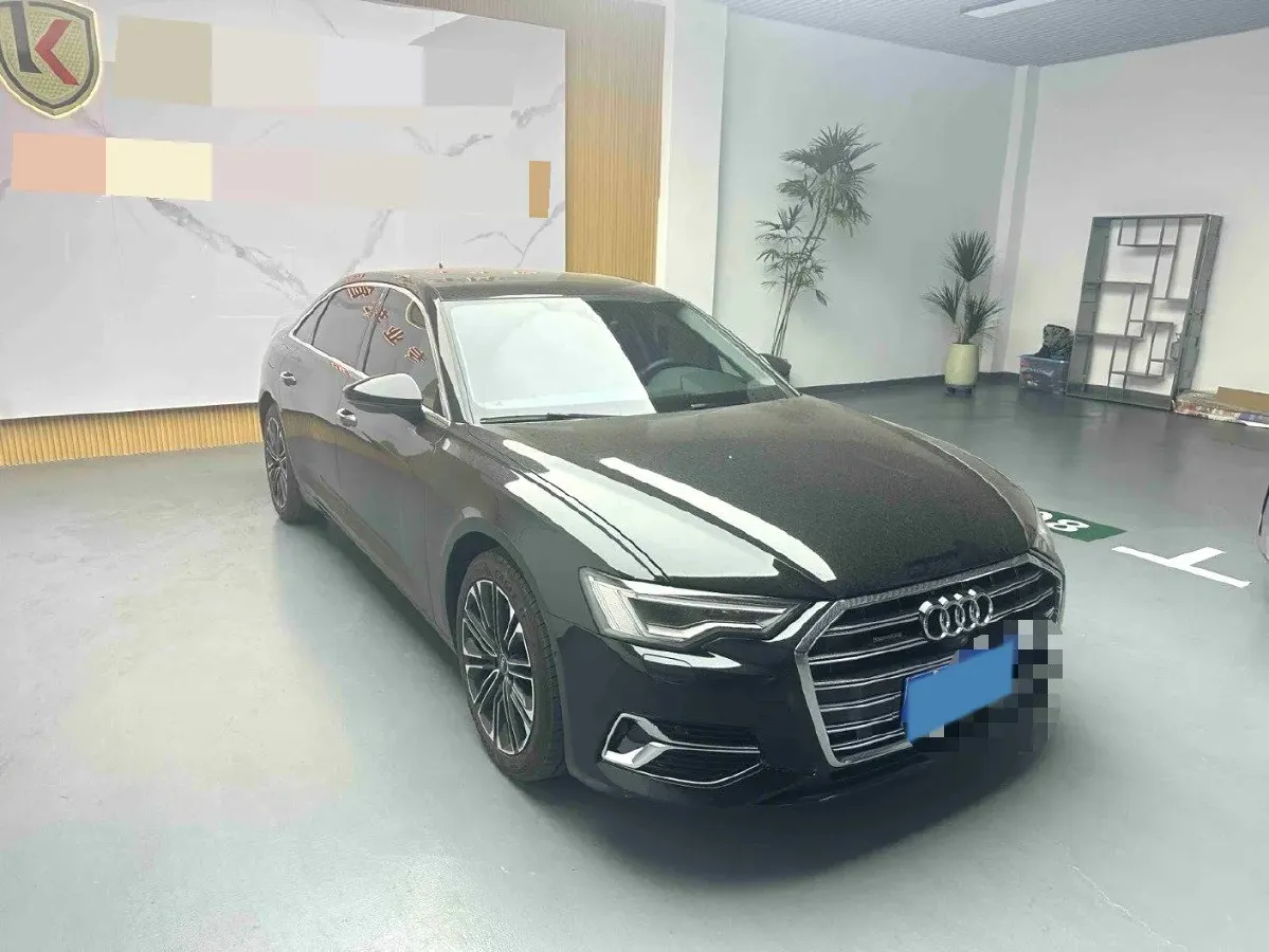 2023 Audi A6L 2.0T 245HP L4 7DCT,autocango,china used car exporter,china ev exporter,chinese used car exporter,chinese used ev exporter