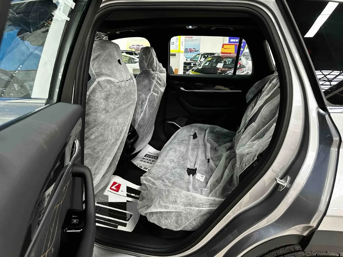 2024 Geely Monjaro 2.0T 218HP L4 7DCT,autocango,china used car exporter,china ev exporter,chinese used car exporter,chinese used ev exporter