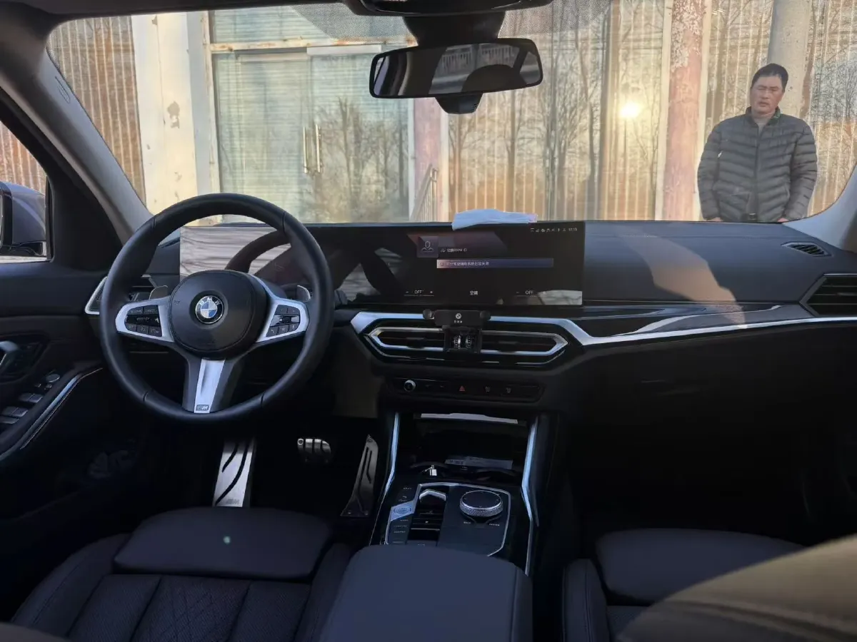 2023 BMW 3 Series 2.0T 184HP L4 8AT,autocango,china used car exporter,china ev exporter,chinese used car exporter,chinese used ev exporter