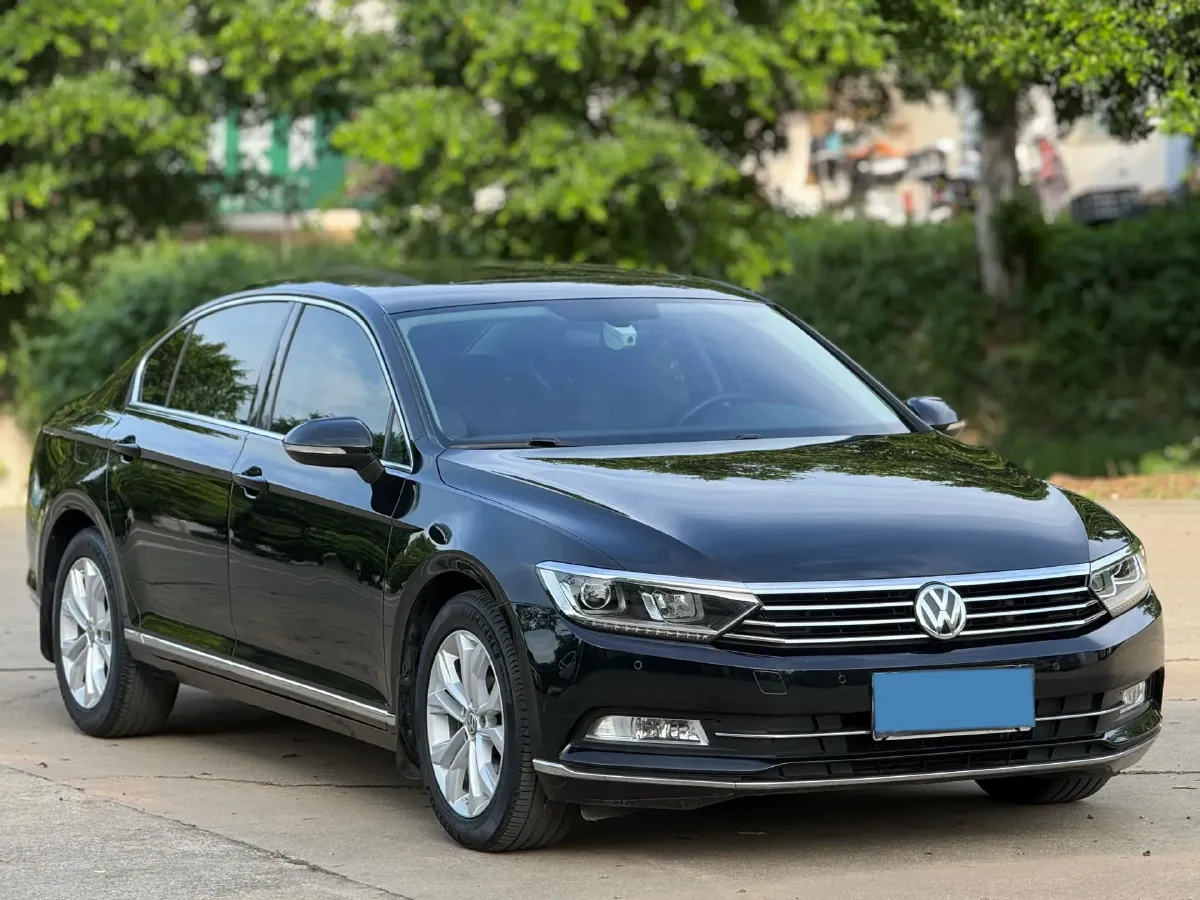 2018 Volkswagen Magotan 1.8T 180HP L4 7DCT,autocango,china used car exporter,china ev exporter,chinese used car exporter,chinese used ev exporter