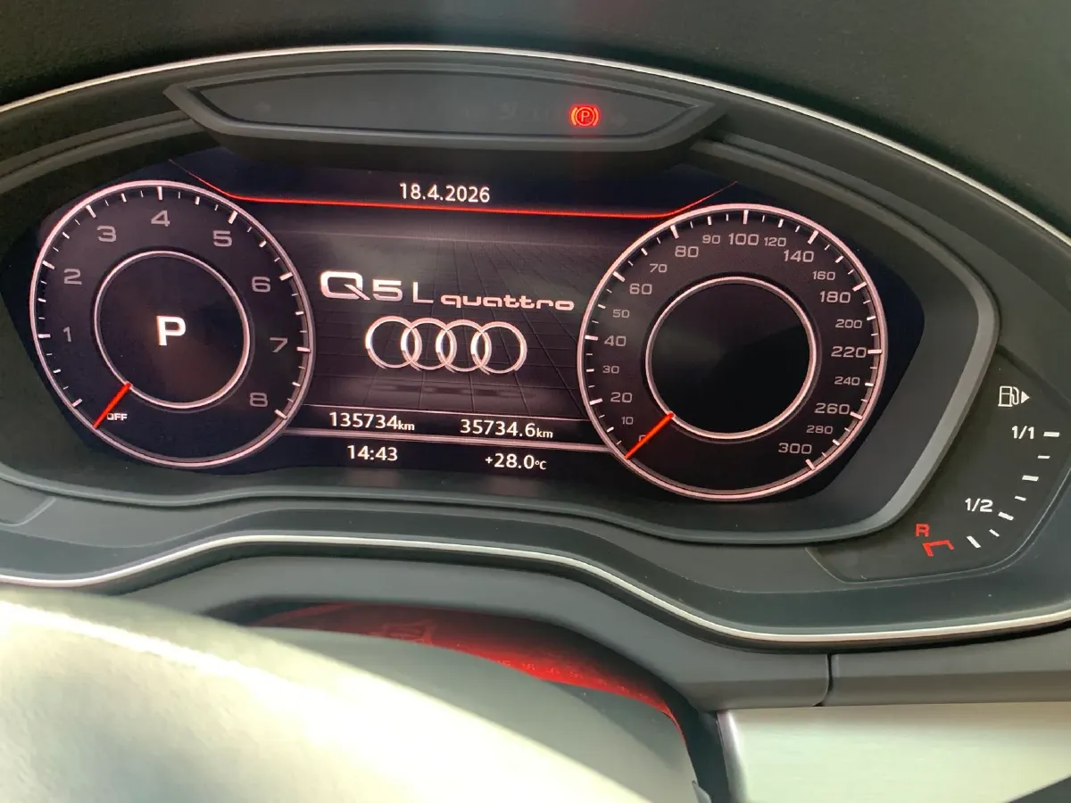 2020 Audi Q5L 2.0T 190HP L4 7DCT,autocango,china used car exporter,china ev exporter,chinese used car exporter,chinese used ev exporter