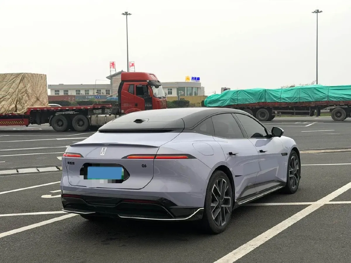 2025 Avatr 06 REEV 156HP REEV,autocango,china used car exporter,china ev exporter,chinese used car exporter,chinese used ev exporter