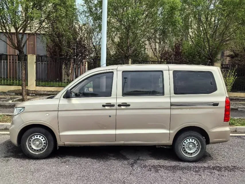 2019 WuLing HongGuang V 1.5L 99HP L4 6MT,autocango,china used car exporter,china ev exporter,chinese used car exporter,chinese used ev exporter