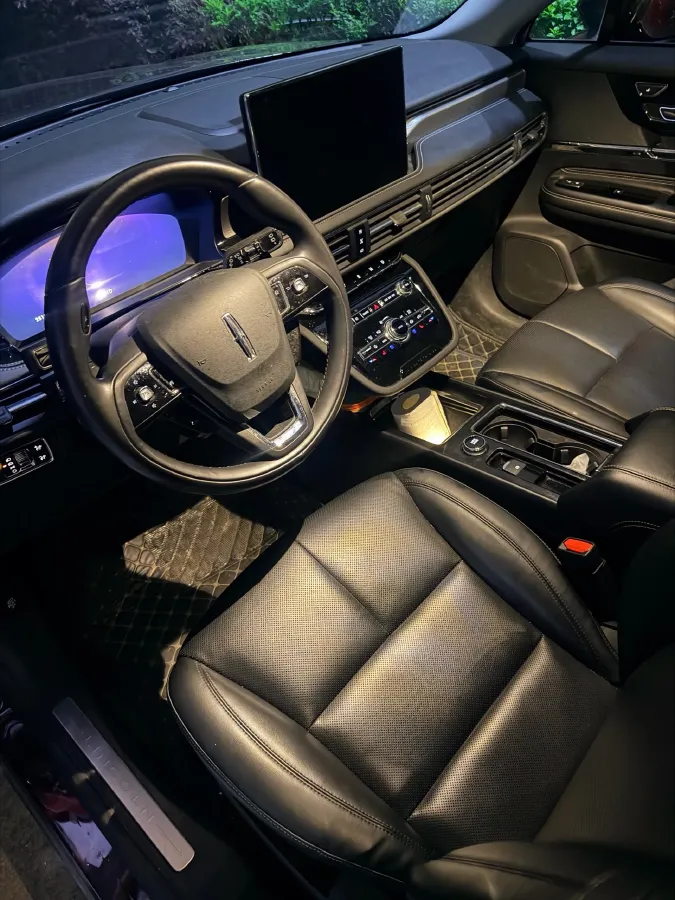 2022 Lincoln Corsair 2.0T 245HP L4 8AT,autocango,china used car exporter,china ev exporter,chinese used car exporter,chinese used ev exporter