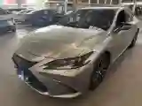 2022 Lexus ES 2.5L 178HP L4 E-CVT Hybrid