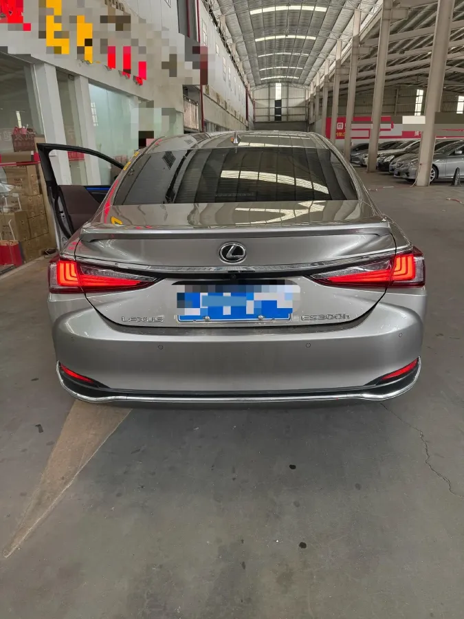 2022 Lexus ES 2.5L 178HP L4 E-CVT Hybrid,autocango,china used car exporter,china ev exporter,chinese used car exporter,chinese used ev exporter