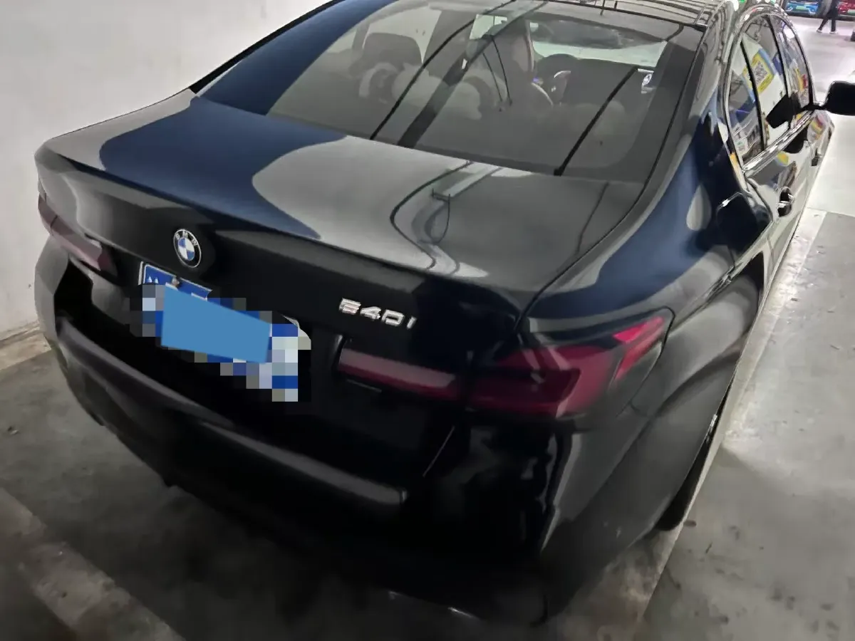 2021 BMW 5 Series 3.0T 340HP L6 8AT,autocango,china used car exporter,china ev exporter,chinese used car exporter,chinese used ev exporter