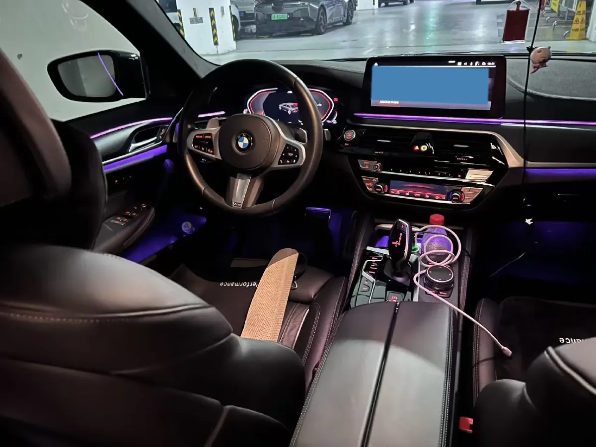 2021 BMW 5 Series 3.0T 340HP L6 8AT,autocango,china used car exporter,china ev exporter,chinese used car exporter,chinese used ev exporter