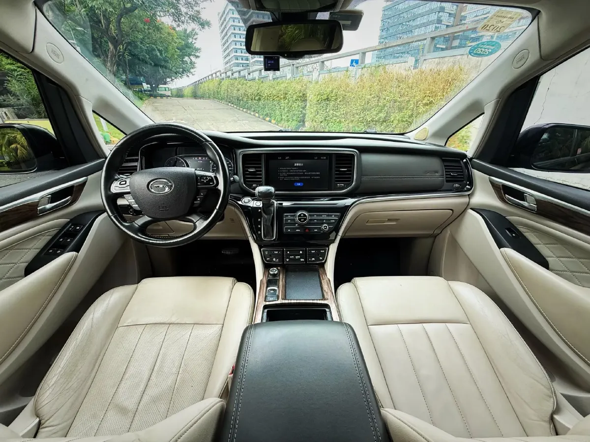 2018 GAC Trumpchi M8 2.0T 201HP L4 6AT,autocango,china used car exporter,china ev exporter,chinese used car exporter,chinese used ev exporter