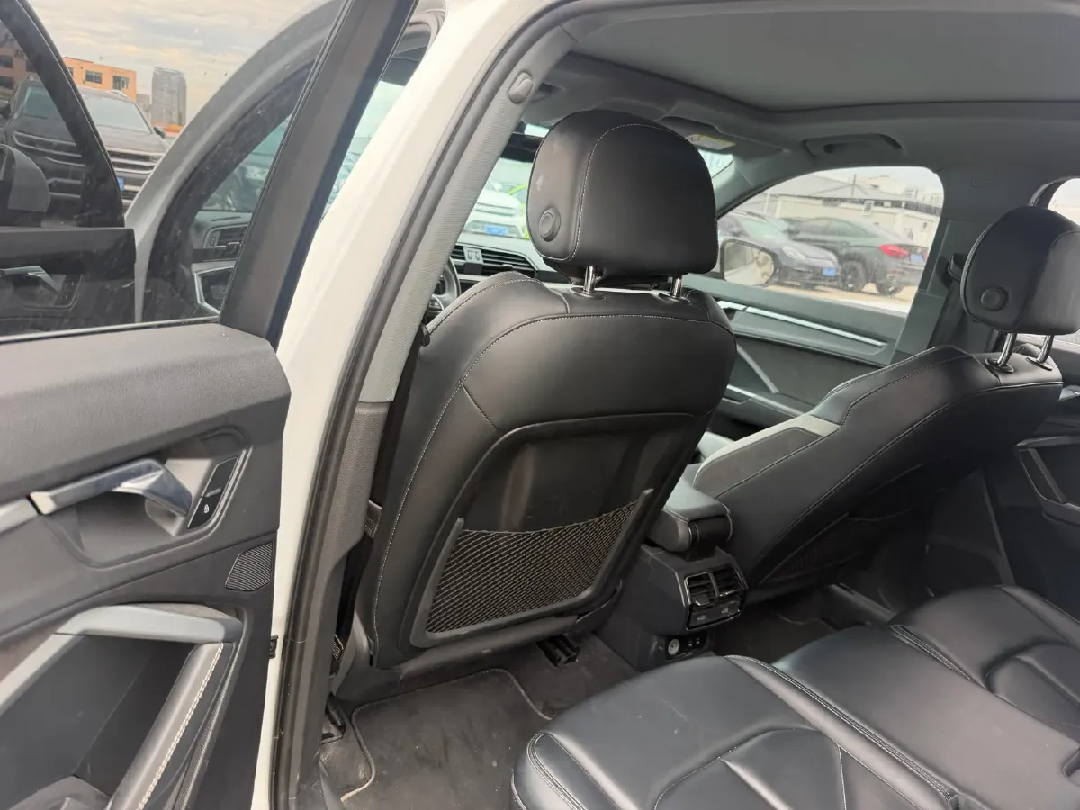 2024 Audi Q3 1.5T 160HP L4 7DCT,autocango,china used car exporter,china ev exporter,chinese used car exporter,chinese used ev exporter