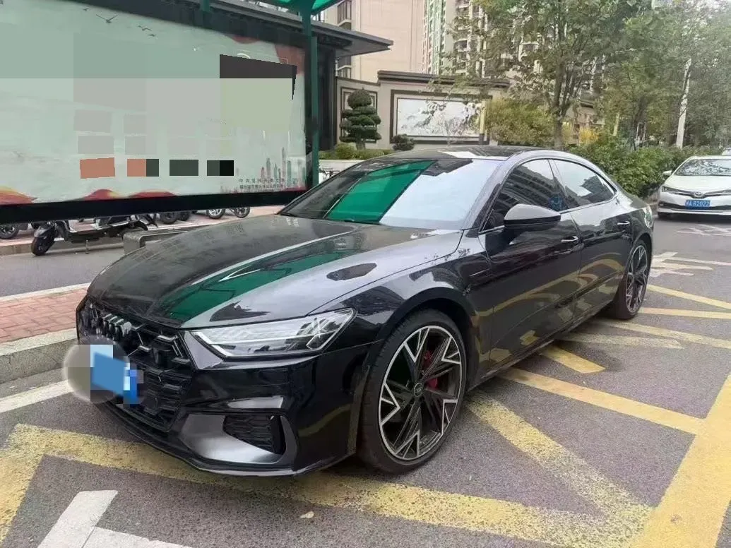 2023 Audi A7L 2.0T 245HP L4 7DCT,autocango,china used car exporter,china ev exporter,chinese used car exporter,chinese used ev exporter