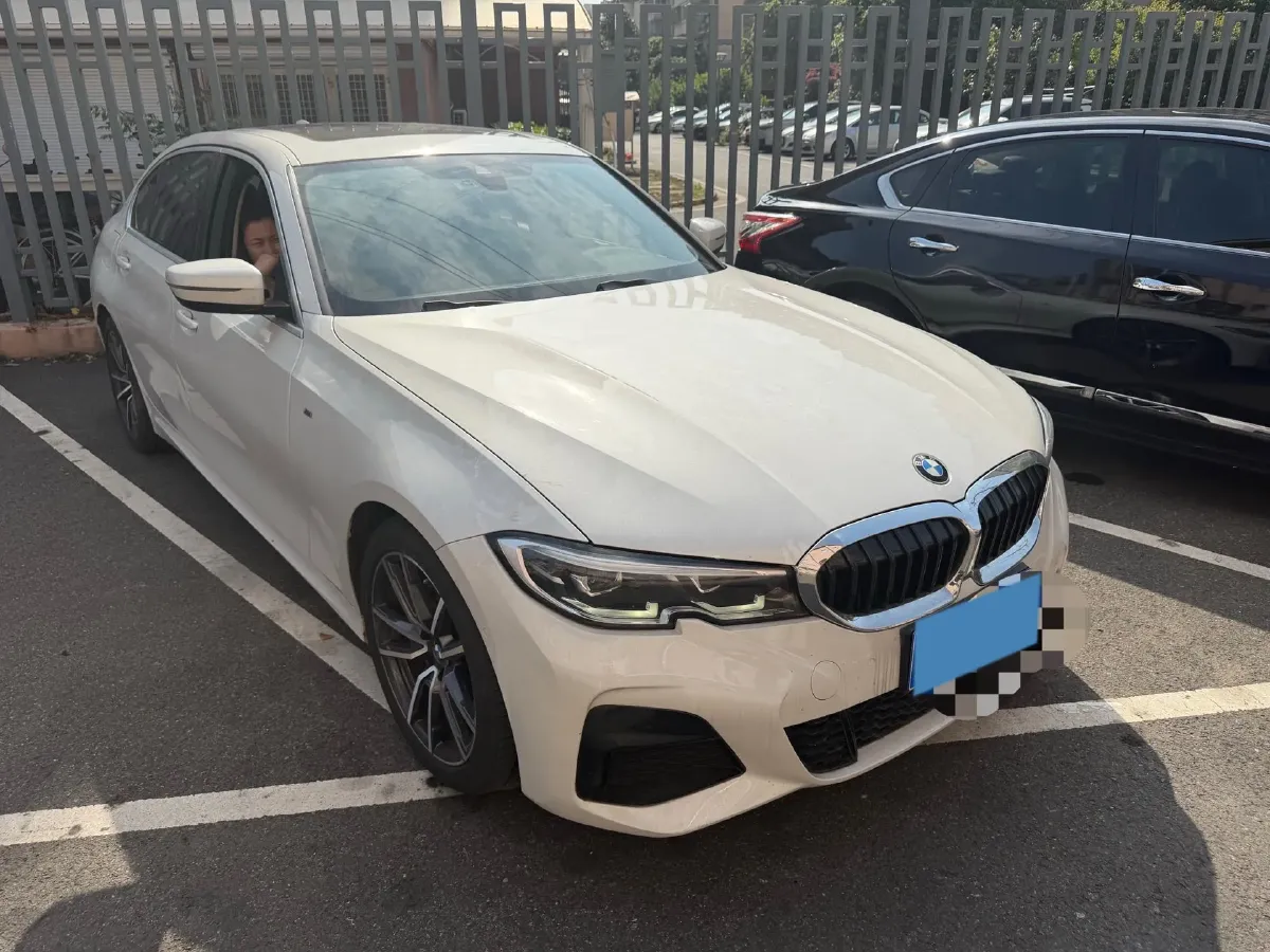2021 BMW 3 Series 2.0T 184HP L4 8AT,autocango,china used car exporter,china ev exporter,chinese used car exporter,chinese used ev exporter
