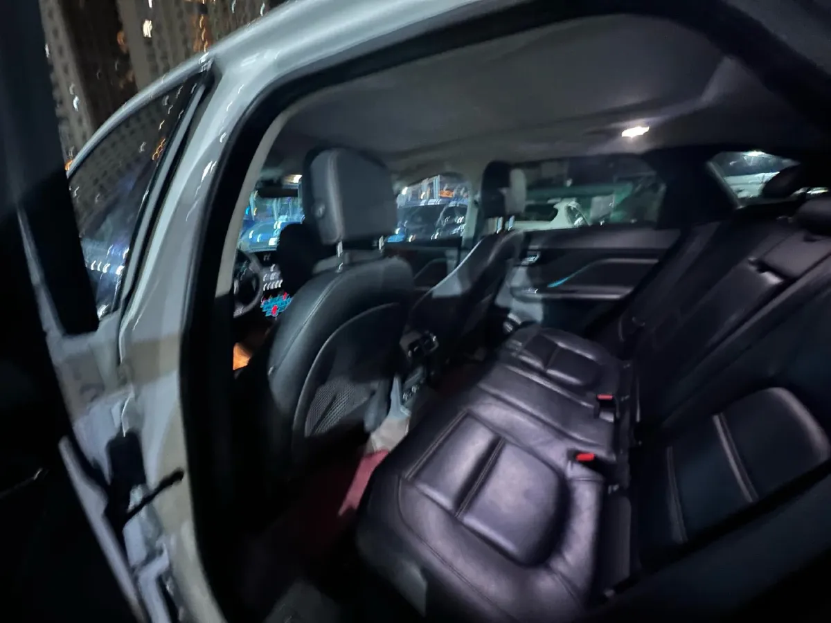 2020 Jaguar F-PACE 2.0T 250HP L4 8AT,autocango,china used car exporter,china ev exporter,chinese used car exporter,chinese used ev exporter